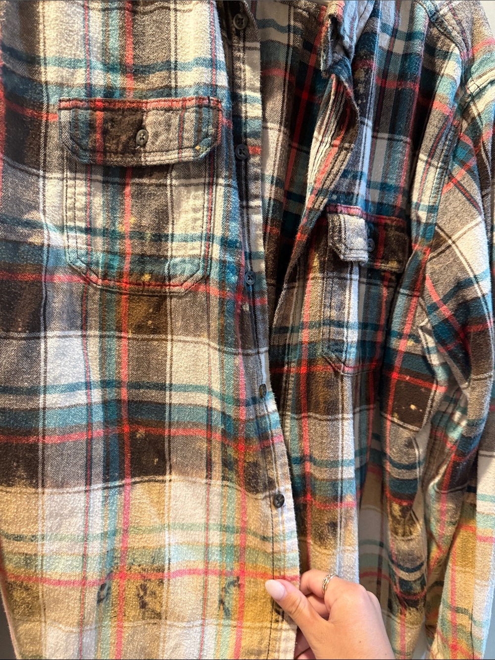 Plaid Flannel Button-Up Shirt in Multi Color - Picture 2 of 3